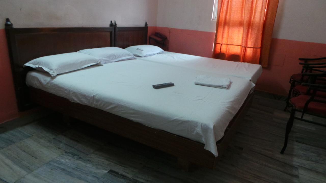 M.P.M. Guest House Puducherry Buitenkant foto